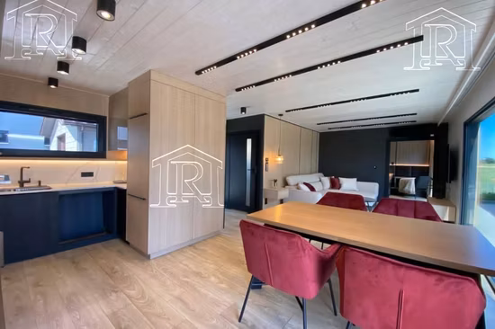 Conteneur mobile préfabriqué portable préfabriqué extensible Maison d'expédition Petite maison Cabine modulaire Structure en acier Construction de caravane Villa Camp House